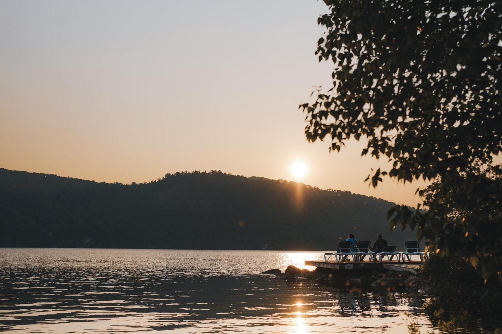 Lakefront Mountain View - Resort Loft Lac-Superieur Kültér fotó