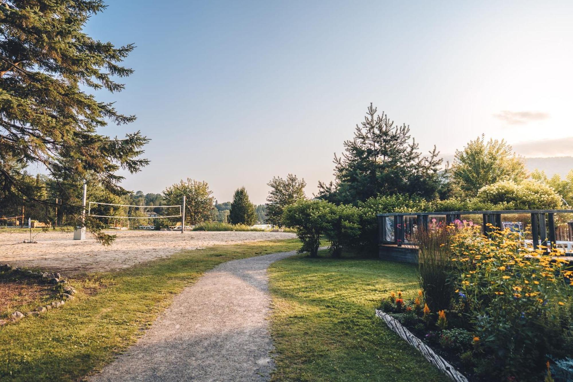 Lakefront Mountain View - Resort Loft Lac-Superieur Kültér fotó